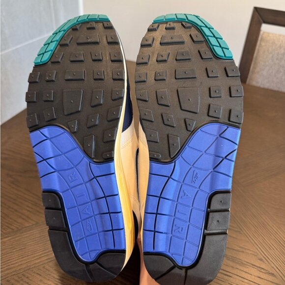 Men’s Nike Air Max 1 - Picture 3 of 4